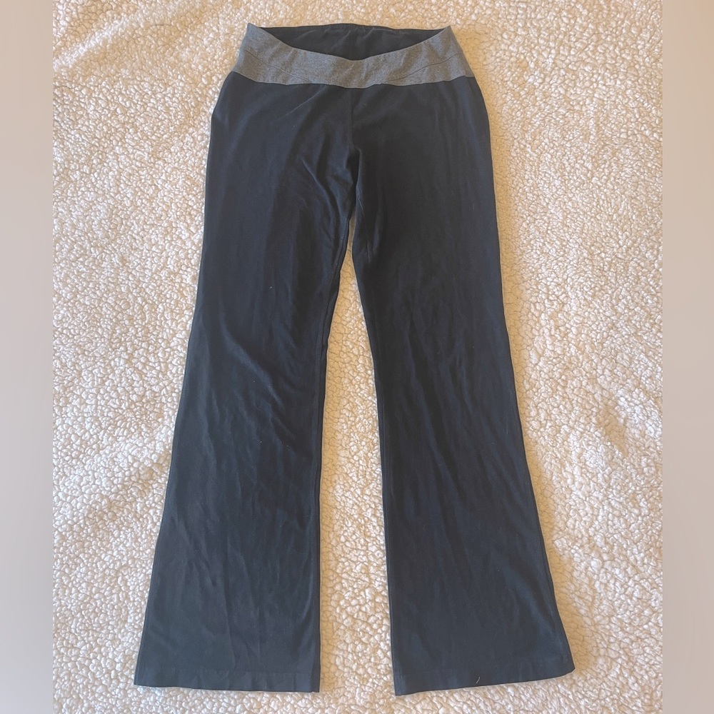 Tek Gear Womens XS Flared Yoga Pants Black and Grey